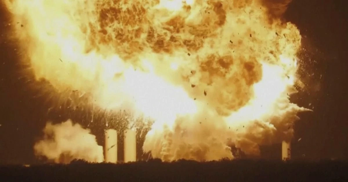 Starship 10 de SpaceX : les causes techniques de l'explosion ...